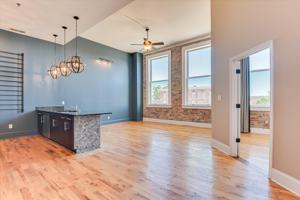 featured image of 936 Broad St #306