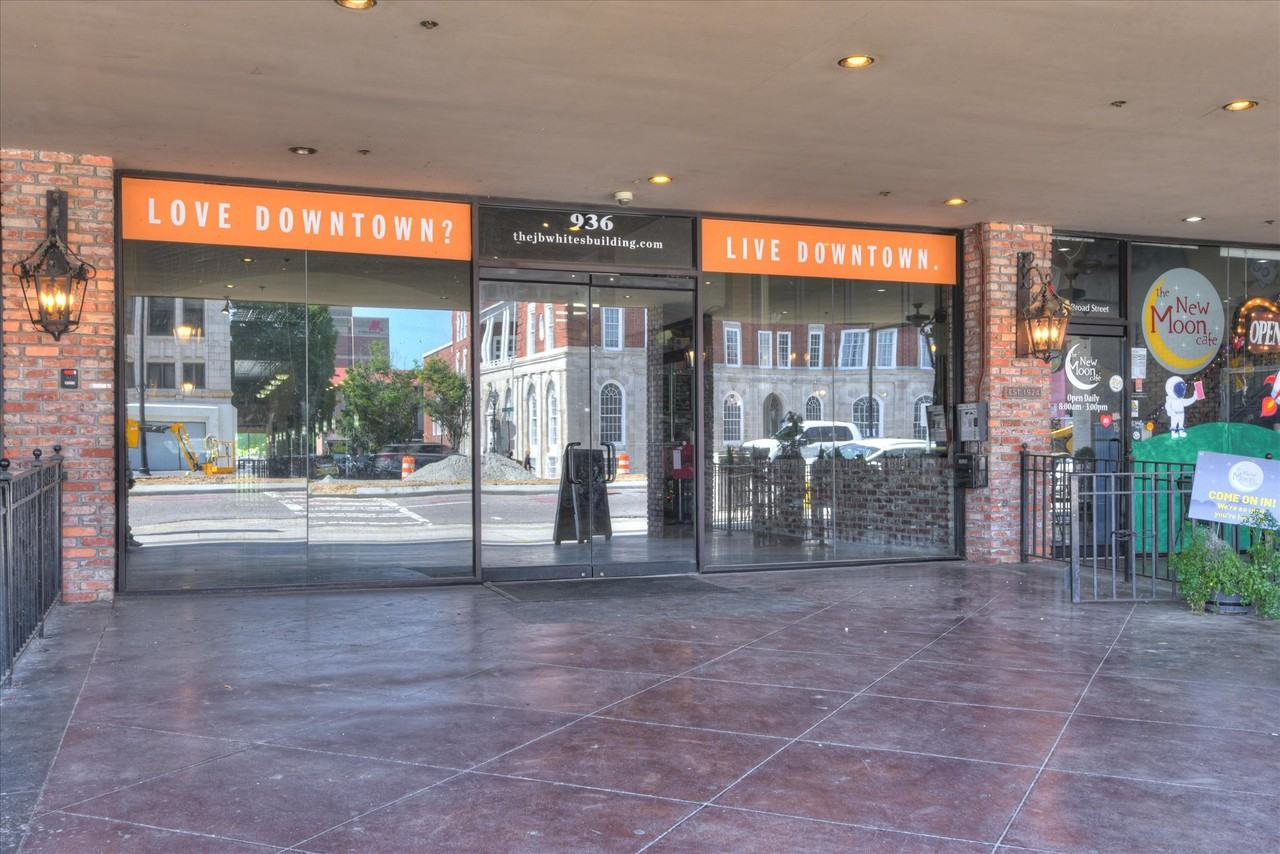 936 Broad St #306 - Photo 4 of 35