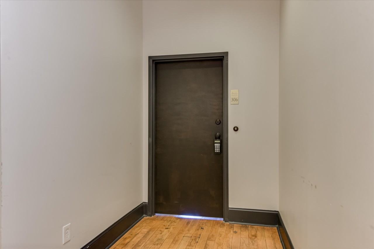 936 Broad St #306 - Photo 7 of 35