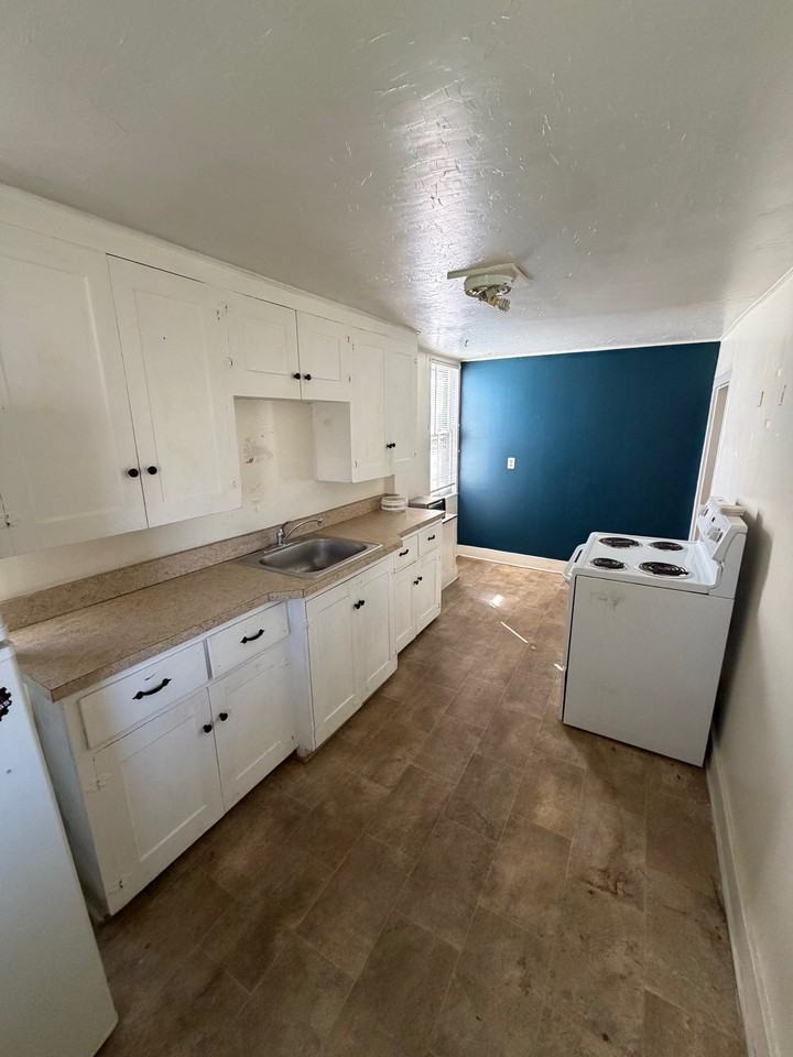 507 W Main St Apt 1r #1R - Photo 6 of 8