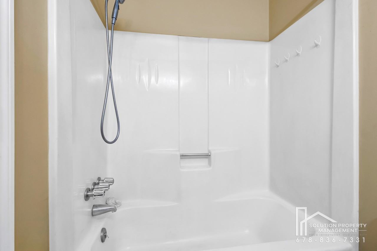 2755 Janet St #1 - Photo 3 of 20