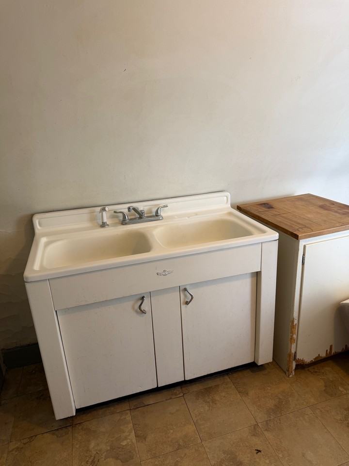 411 Jackson Ave #3N - Photo 6 of 10