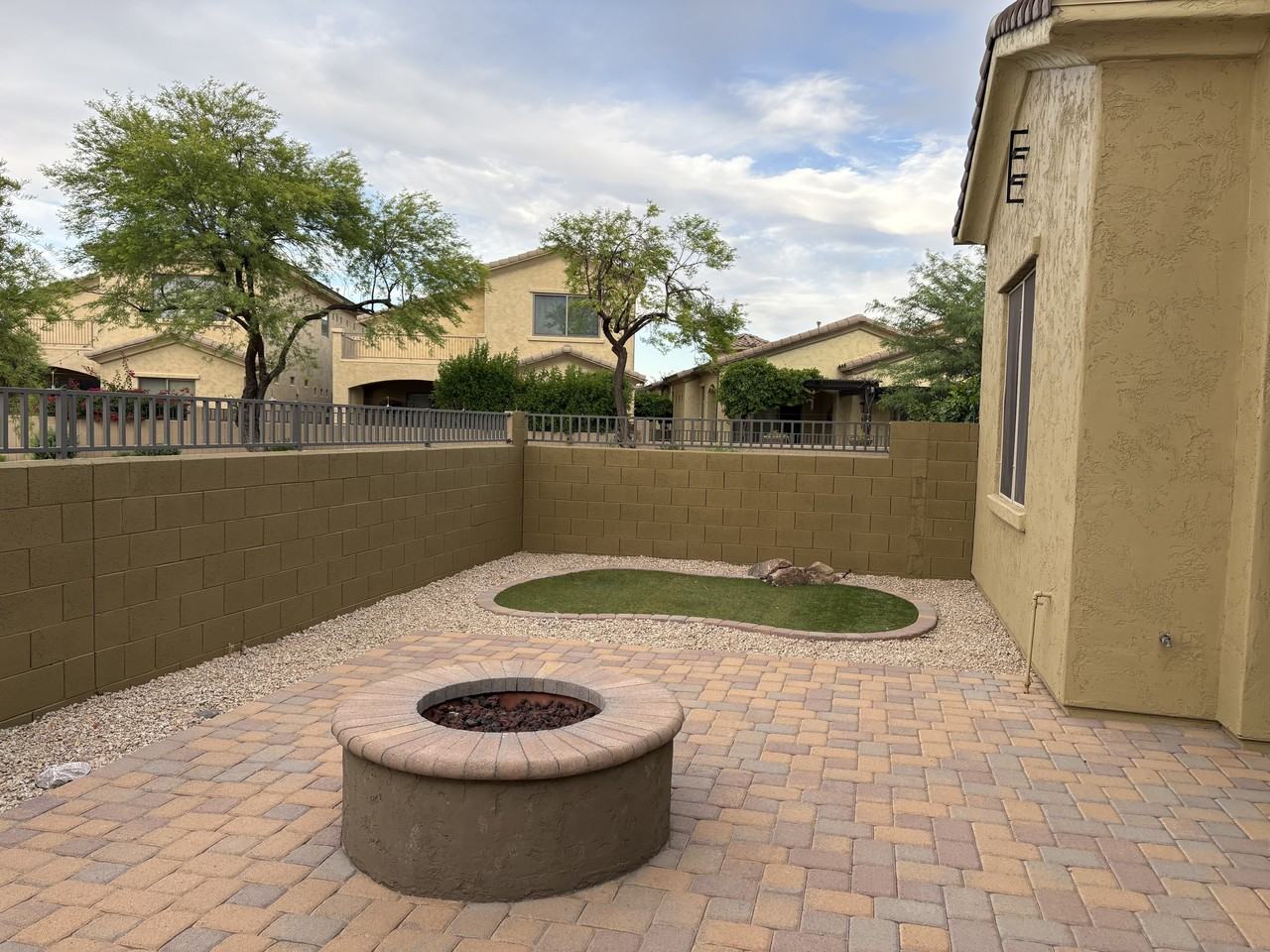 14214 W Harvard St #1 - Photo 4 of 10