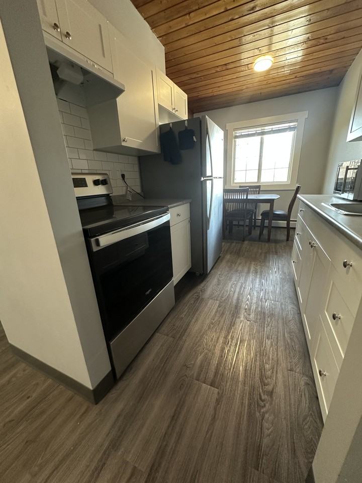 4621 Veterans Way - 35 - Photo 2 of 7