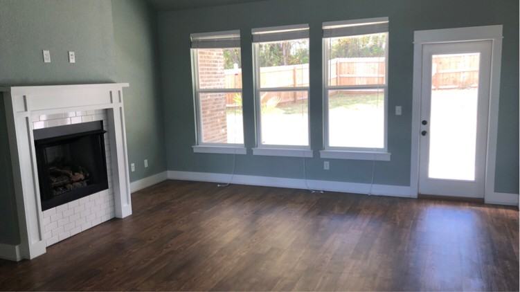 750 Hawthorn Way #750 - Photo 2 of 20