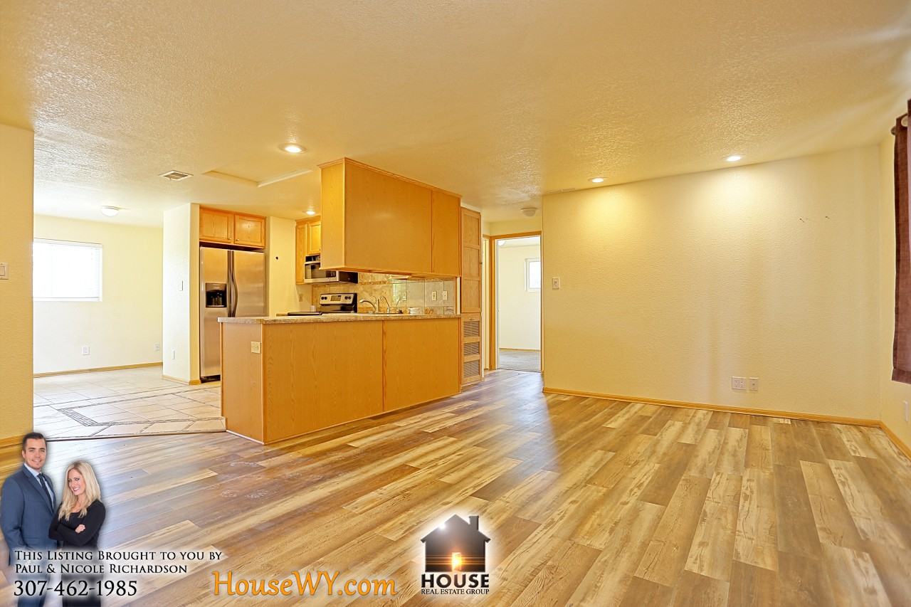 106 N Nebraska Ave #1 - Photo 3 of 11