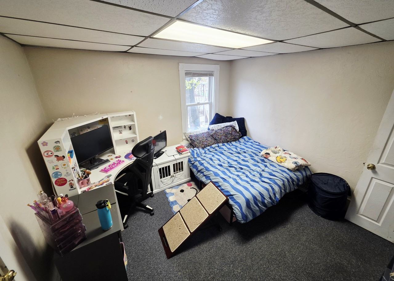 139 Greenwood St #2 - Photo 5 of 9