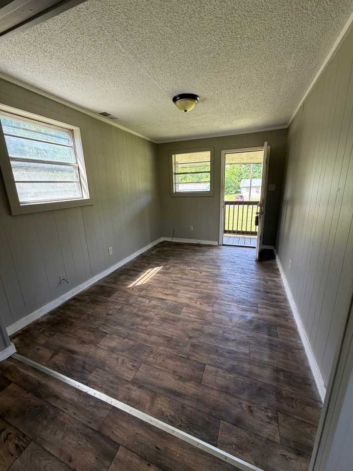 1009 Compress St #C - Photo 3 of 10