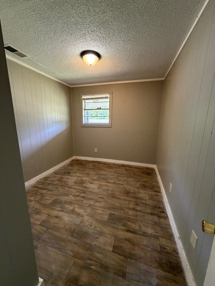 1009 Compress St #C - Photo 7 of 10