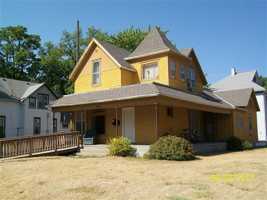 featured image of 304 S 6th St #1