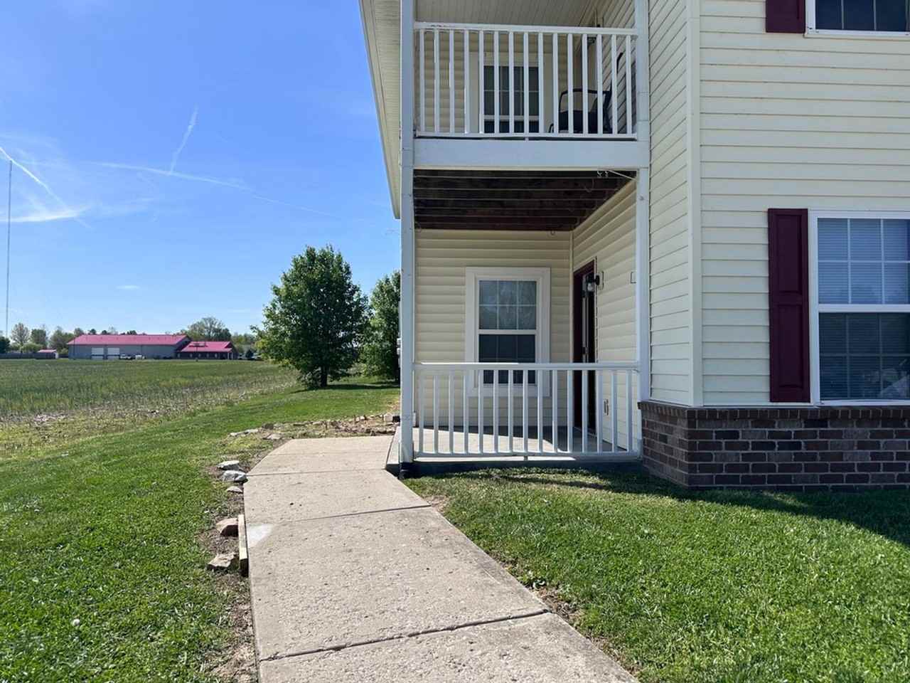 Trafalgar Pointe Apartments - Photo 3 of 34