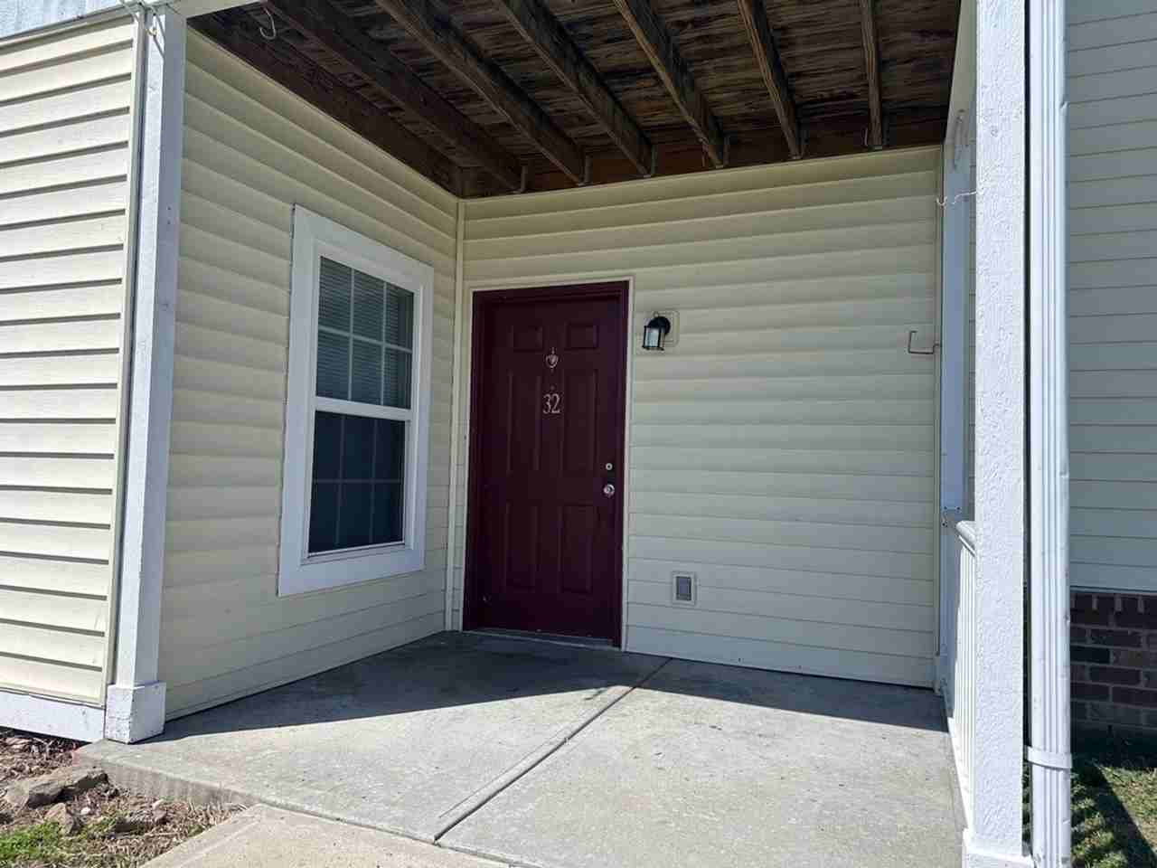 Trafalgar Pointe Apartments - Photo 4 of 34