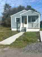 featured image of 553 45th St #1