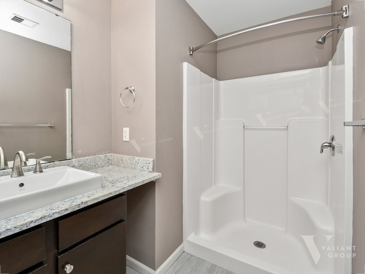 Private Bed/Bath Student Rentals Near MSU, Downtown Springfield – Leasing Now! - Photo 5 of 22