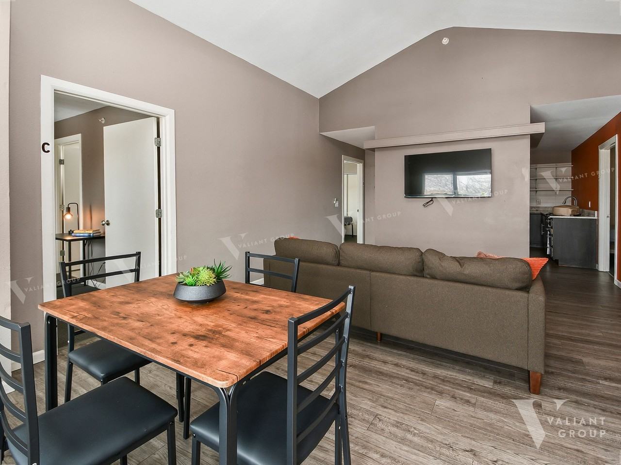 Private Bed/Bath Student Rentals Near MSU, Downtown Springfield – Leasing Now! - Photo 6 of 22