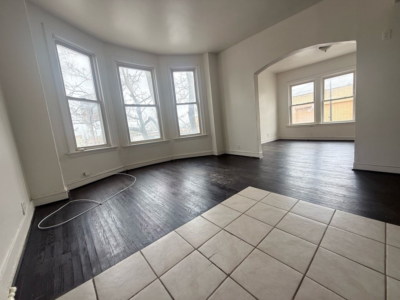 5742 W. Chicago Avenue - 2 East #2EAST - Photo 7 of 11