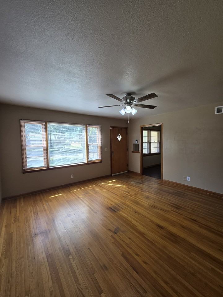 902 N Colorado St #1 - Photo 6 of 31