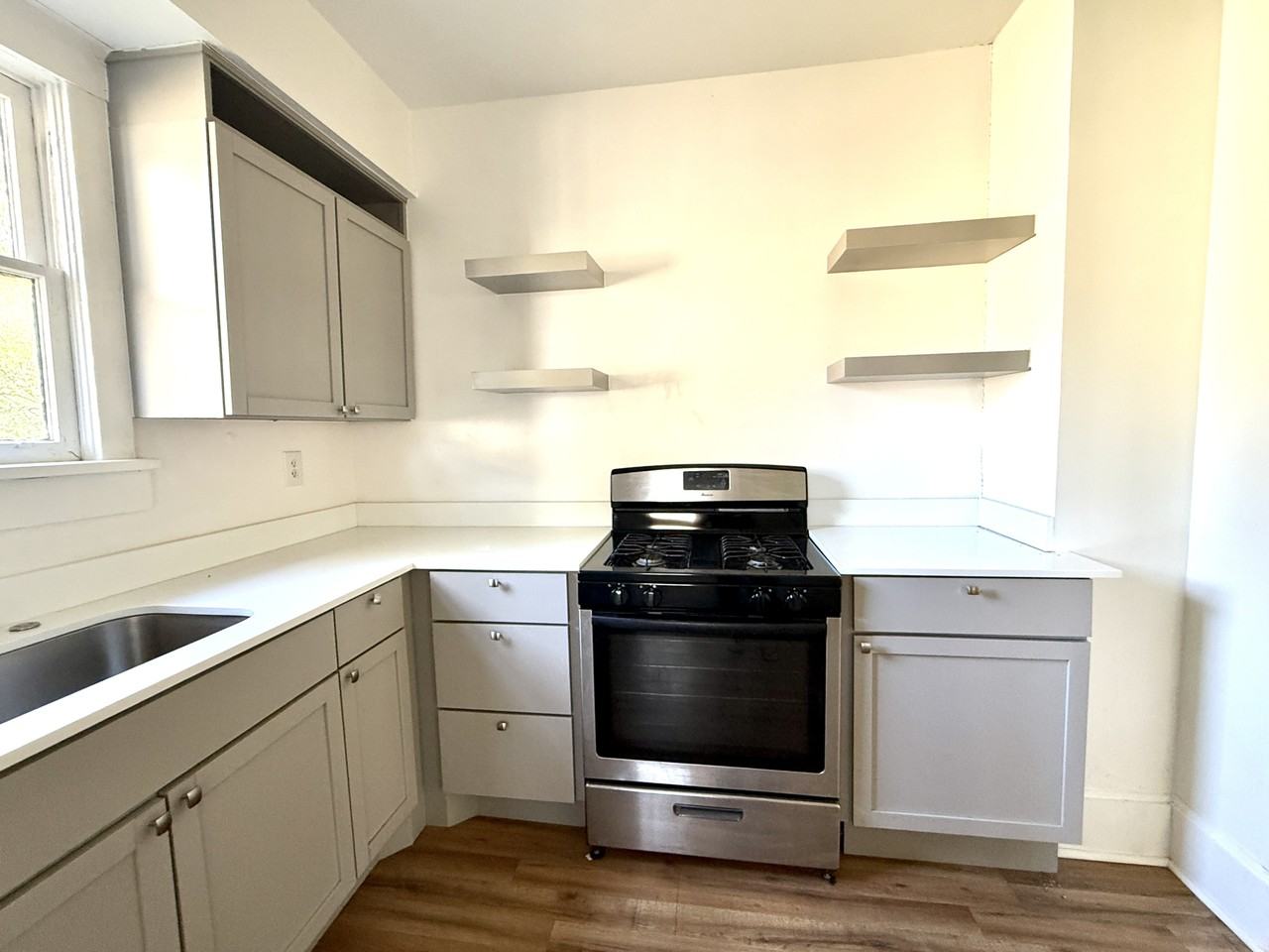 316 K St Sw #1 - Photo 5 of 33