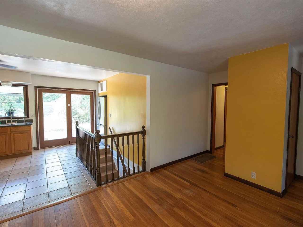 2536 E 8th - Photo 4 of 30