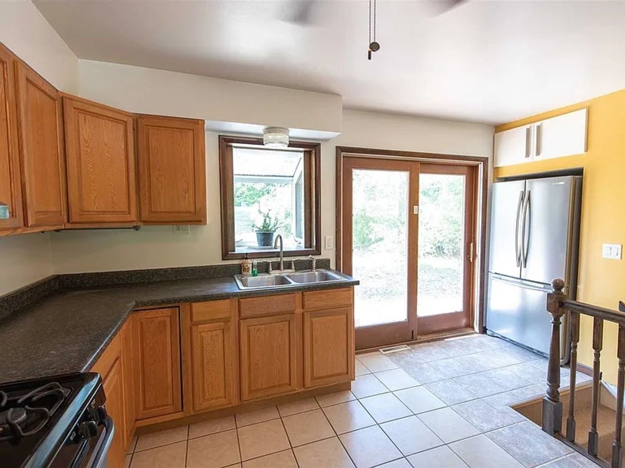 2536 E 8th - Photo 7 of 30