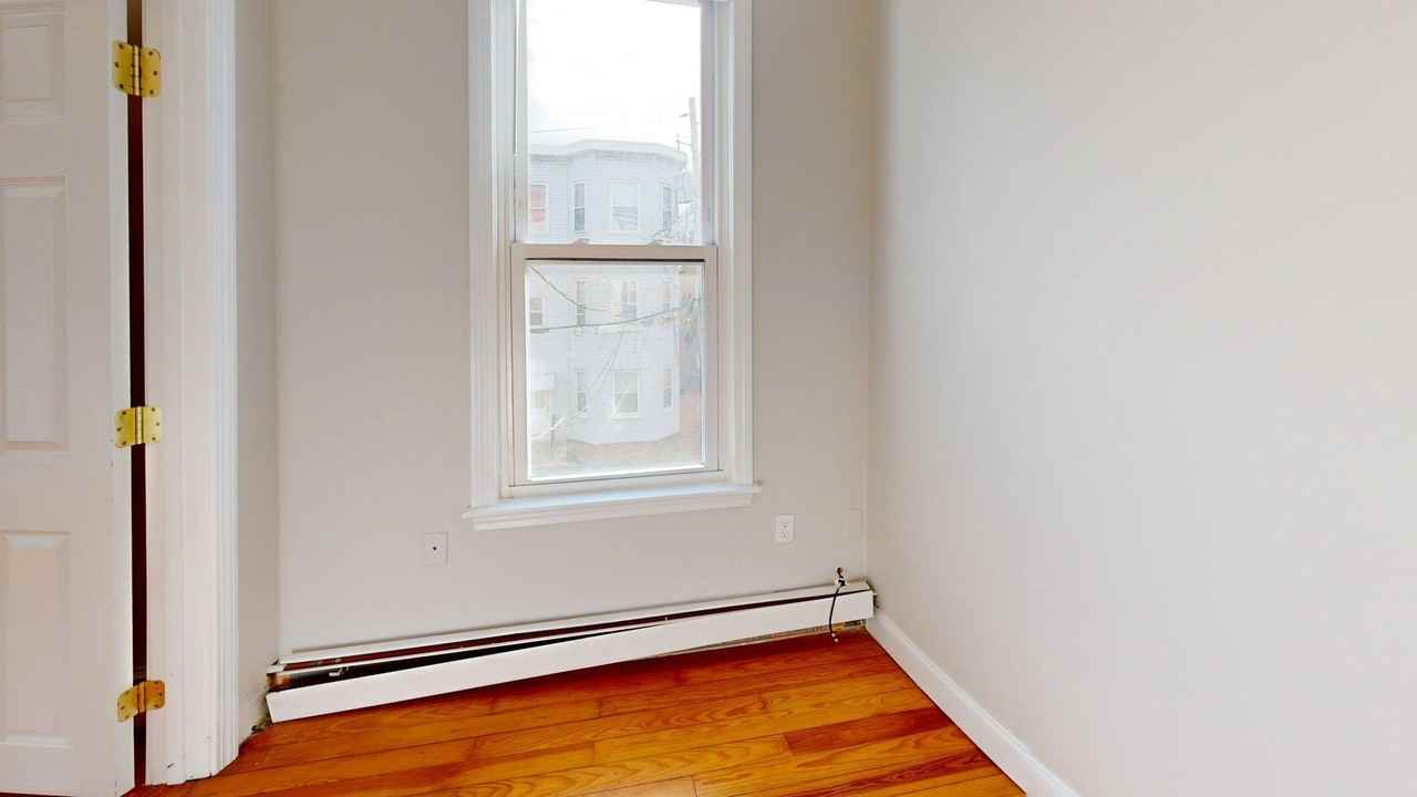 206 Princeton Street206 Princeton Street - 3 #3 - Photo 4 of 14