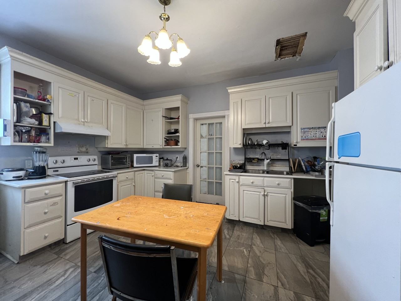 168 Weymouth St #1-1 - Photo 6 of 12