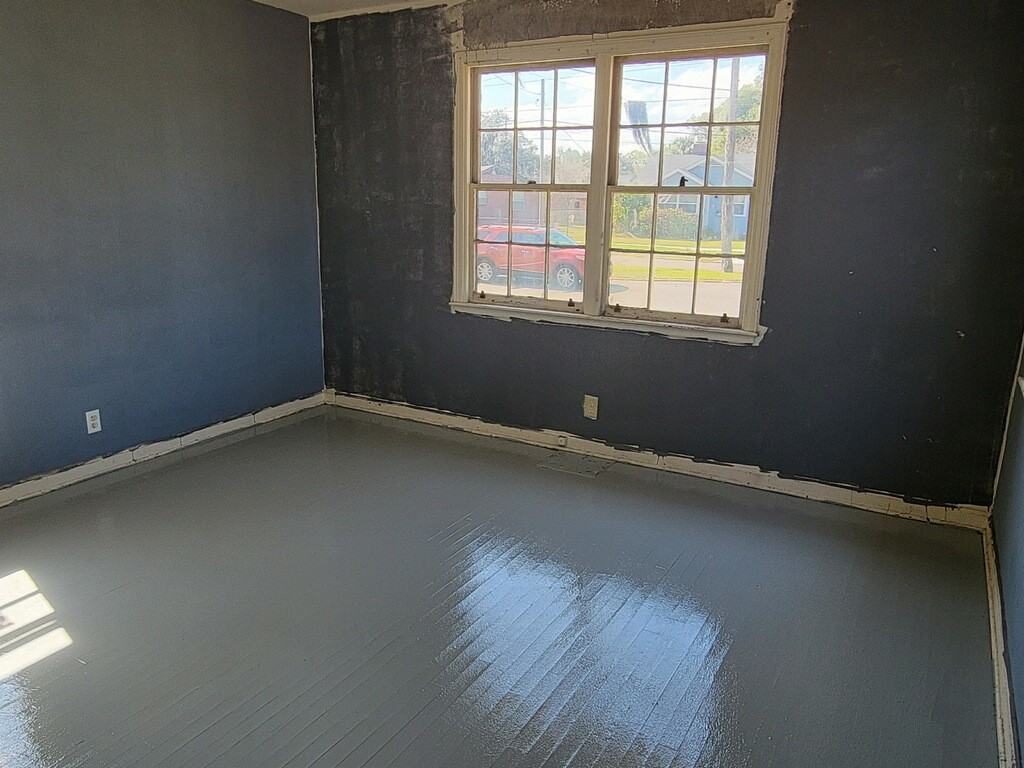 7223 N Pearl St #10 - Photo 4 of 18