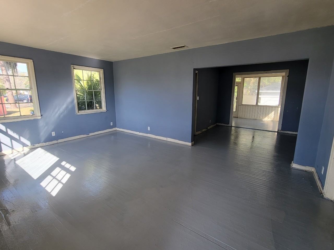 7223 N Pearl St #10 - Photo 7 of 18