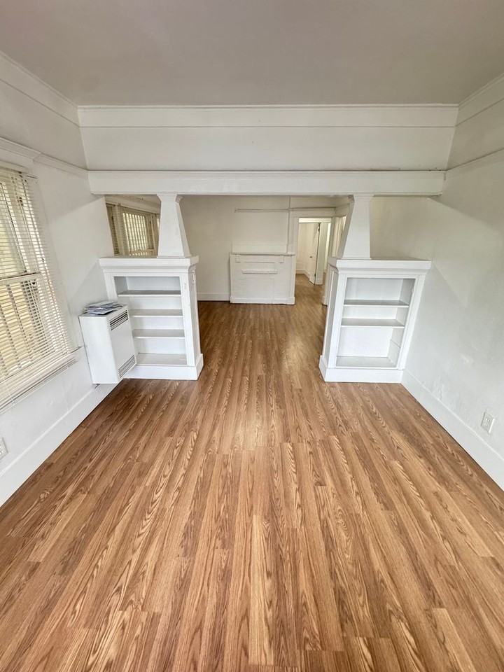 Vernon Ave - 458 - Photo 4 of 32