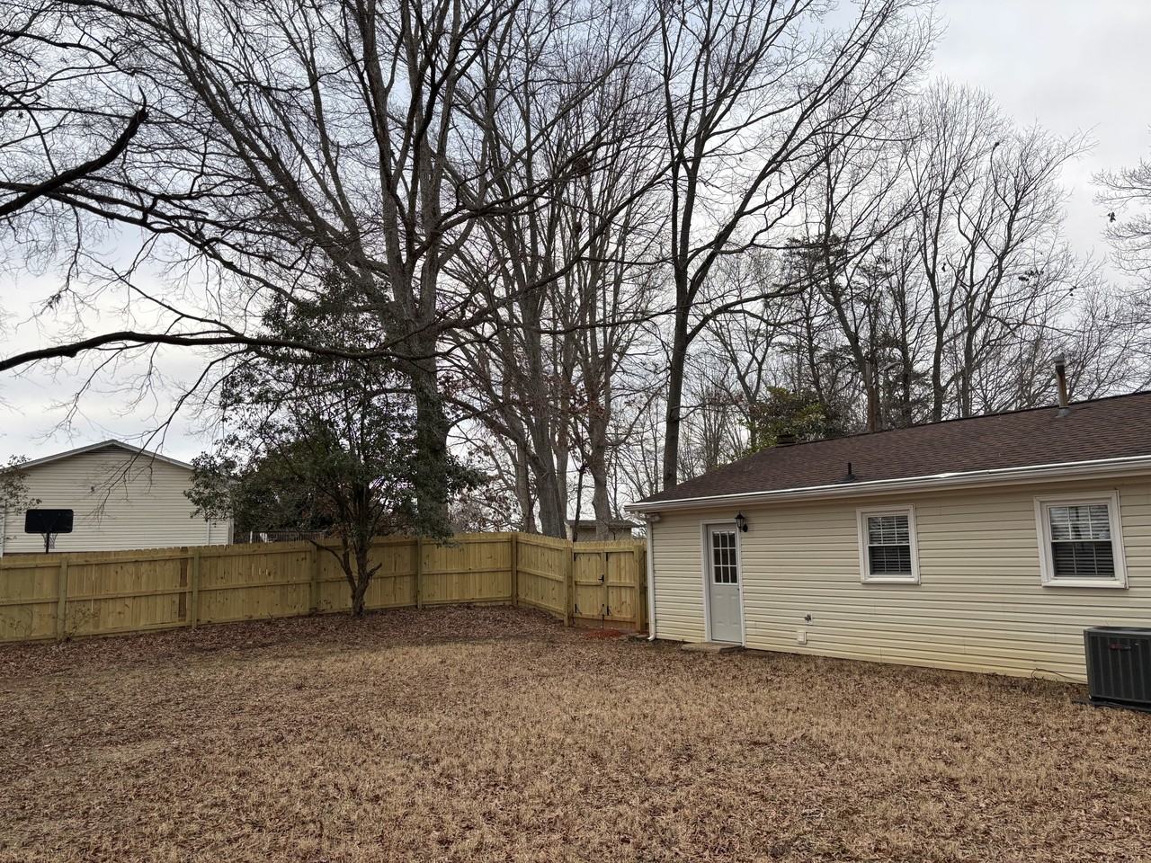 924 Chalet Dr #1 - Photo 5 of 30