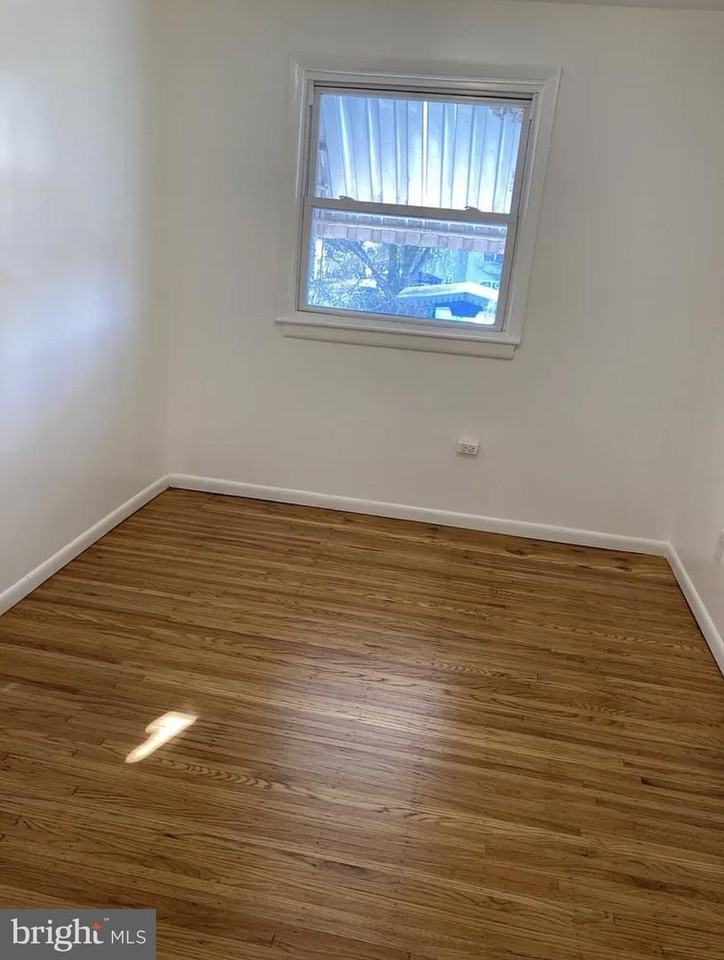 3208 Mitchell St #1 - Photo 6 of 7