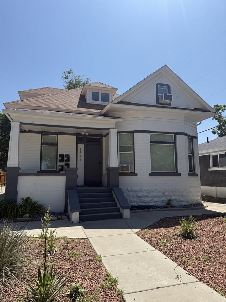 1541 S West Temple #2 - Photo 3 of 11