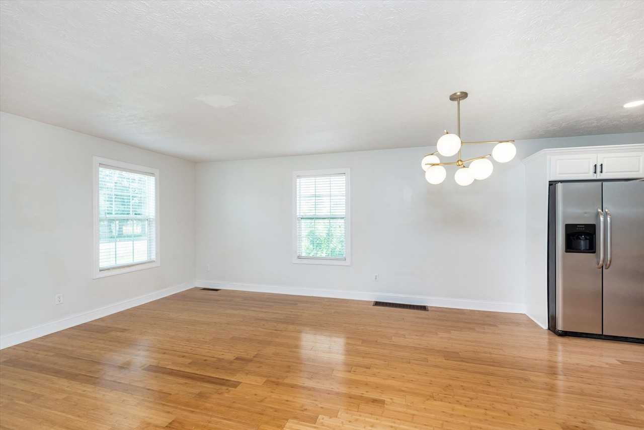 1414 E 46th St #1 - Photo 5 of 26