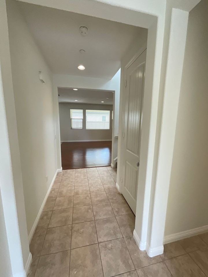 14804 Harmony Ln - Photo 3 of 50