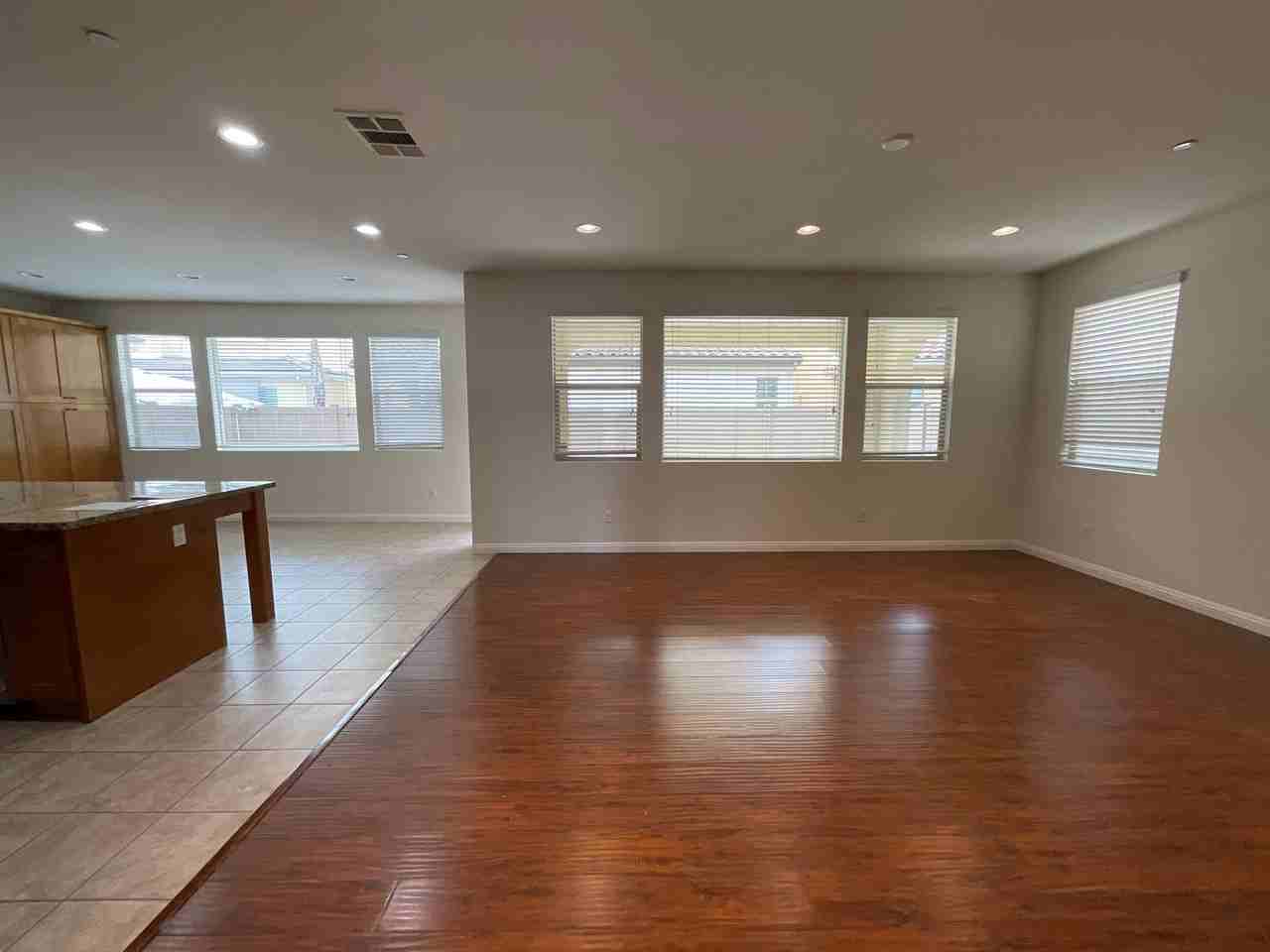 14804 Harmony Ln - Photo 6 of 50