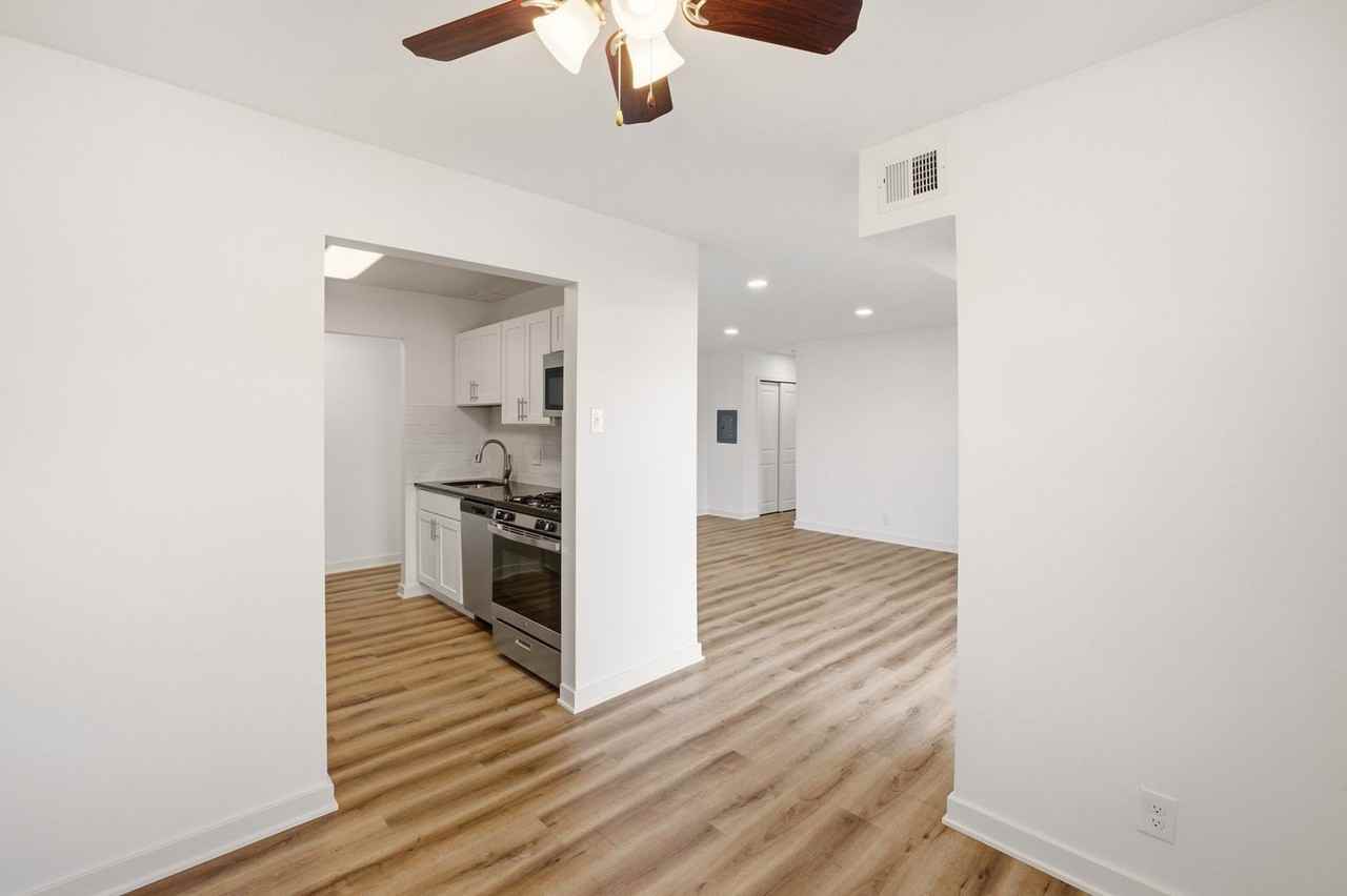 Summit Square Apartments - Photo 6 of 50