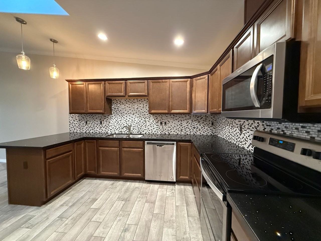 3300 Tomahawk Dr #101 - Photo 6 of 24