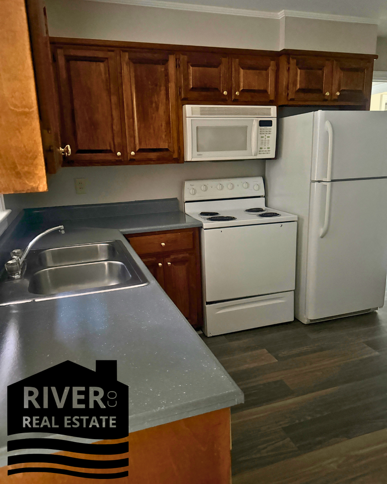 1204 Graham Ave #1204 - Photo 4 of 9