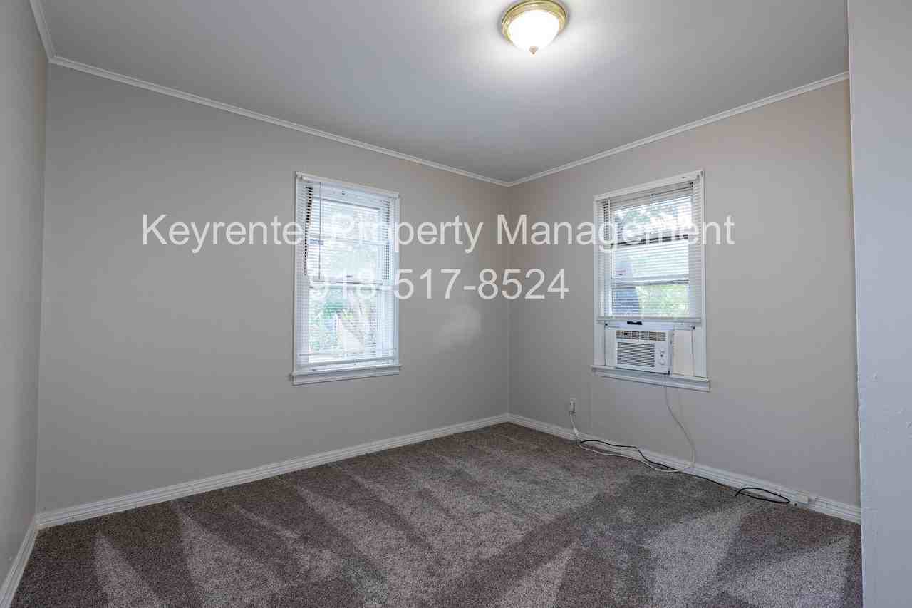 1111 S 57th West Ave - Photo 5 of 22