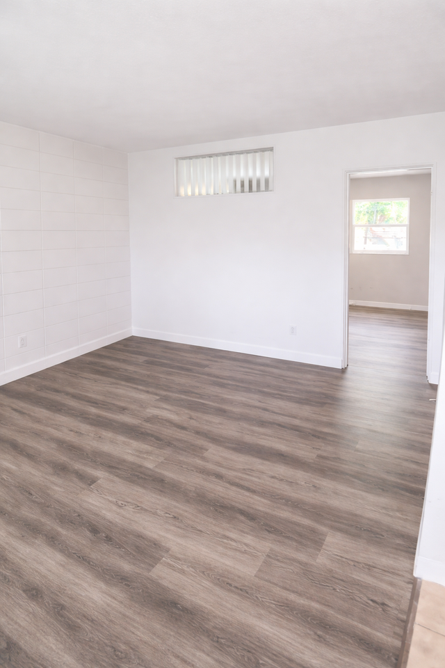 6101 10th St N #3 - Photo 3 of 6