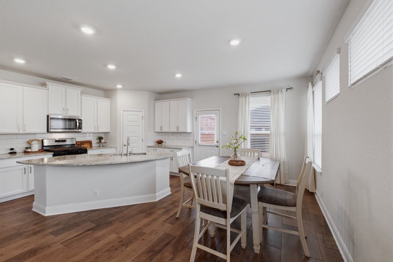 8439 Knapp Rise #1 - Photo 4 of 17