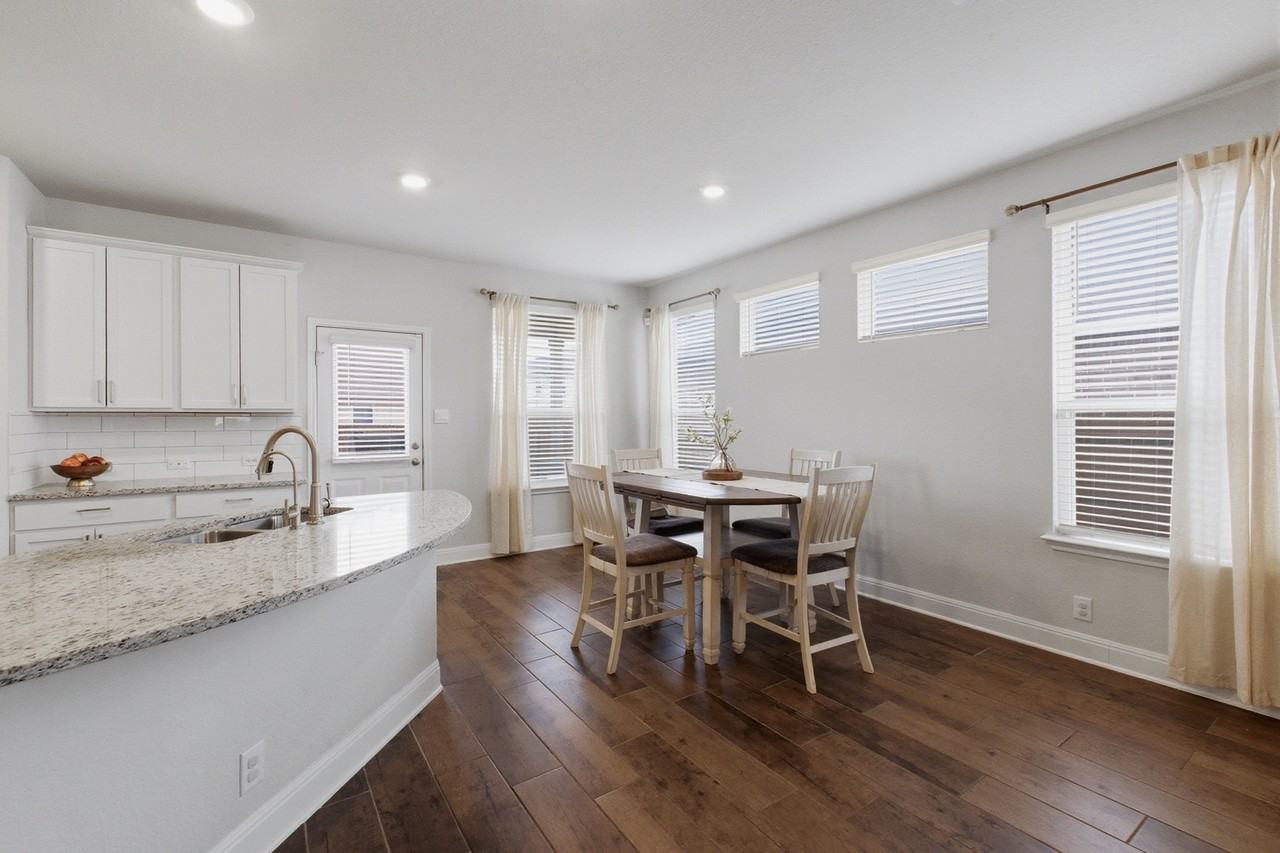 8439 Knapp Rise #1 - Photo 6 of 17