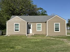 featured image of 1557 N Volutsia Ave #1