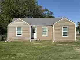 1557 N Volutsia Ave #1 - Photo 1 of 1