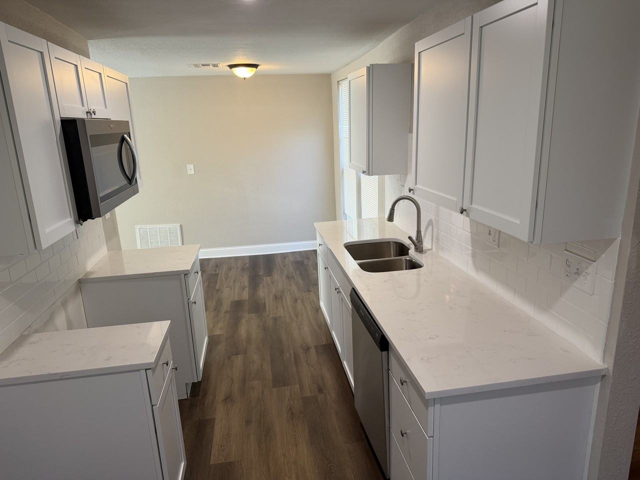 1557 N Volutsia Ave #1 - Photo 7 of 11