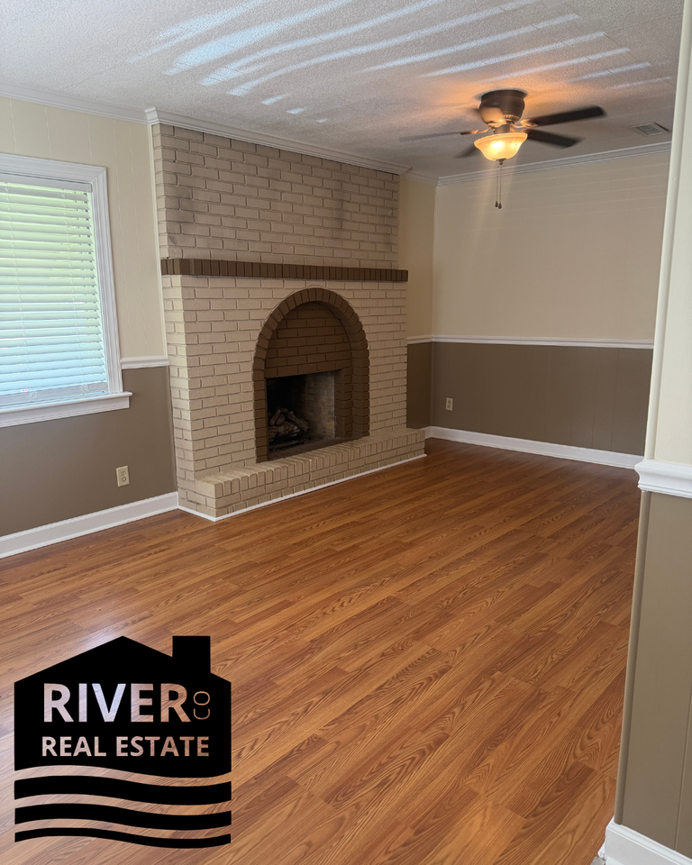 4026 Peachtree St #1 - Photo 2 of 12