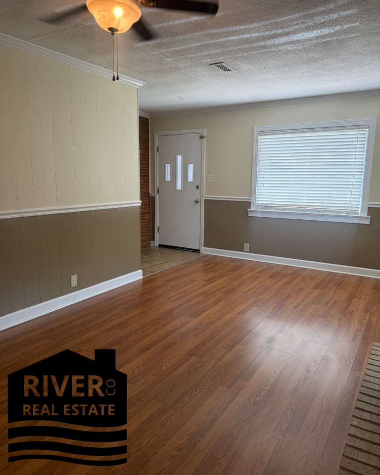 4026 Peachtree St #1 - Photo 3 of 12