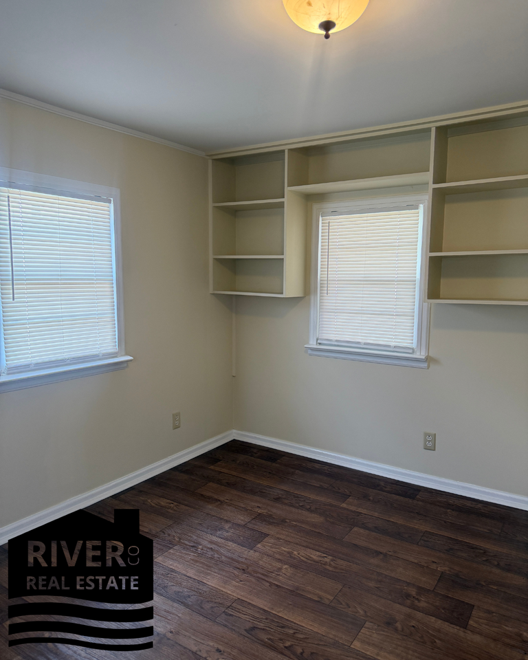 4026 Peachtree St #1 - Photo 4 of 12