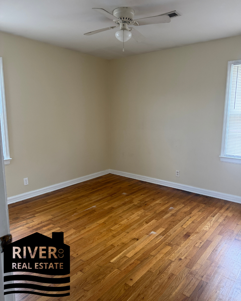 4026 Peachtree St #1 - Photo 6 of 12