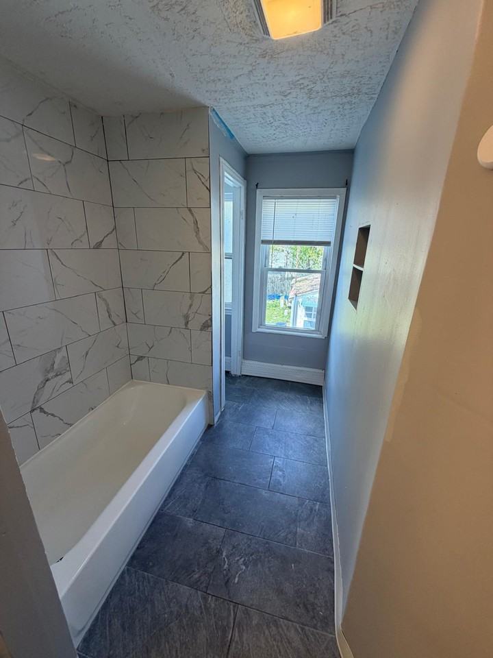 122 Milne Street2nd Fl - Photo 4 of 11